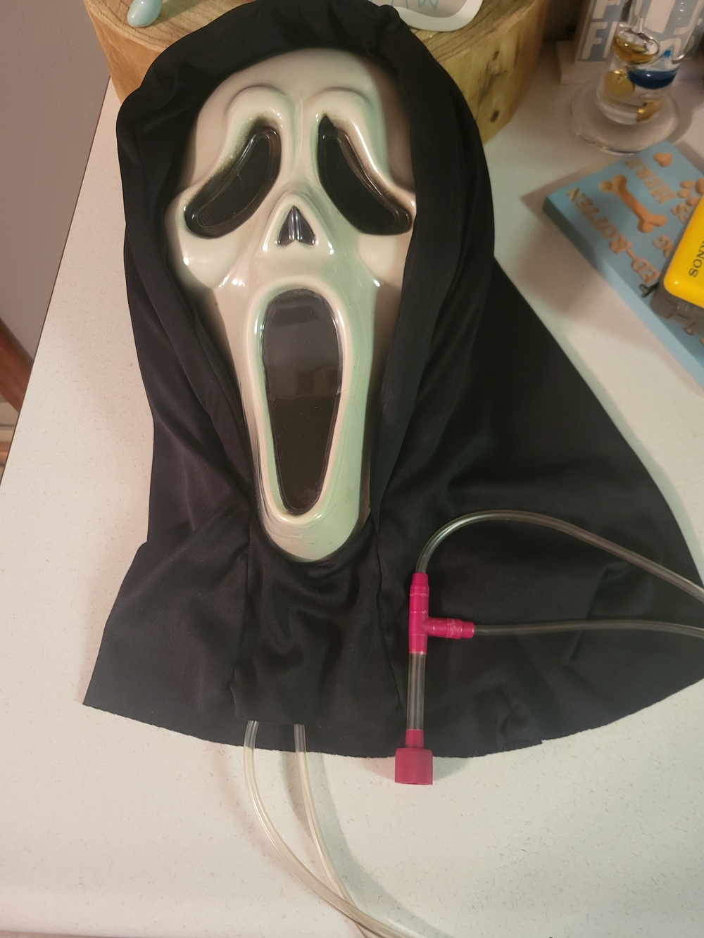 HALLOWEEN 16 INCH MASK GHOST GHOSTFACE SCREAM WITH TUBES VINTAGE NO HEART